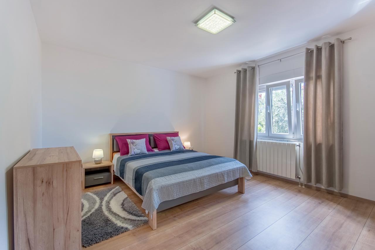 Apartament Luti